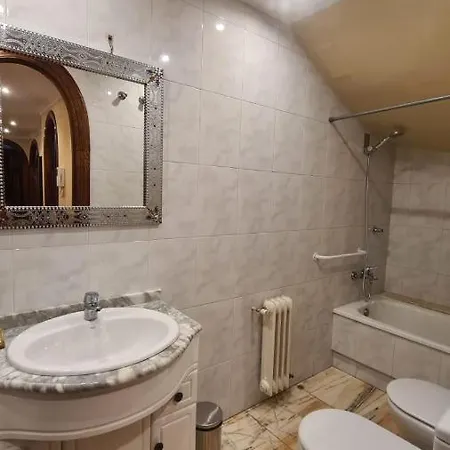 Montiron Lucus Confort Appartement *